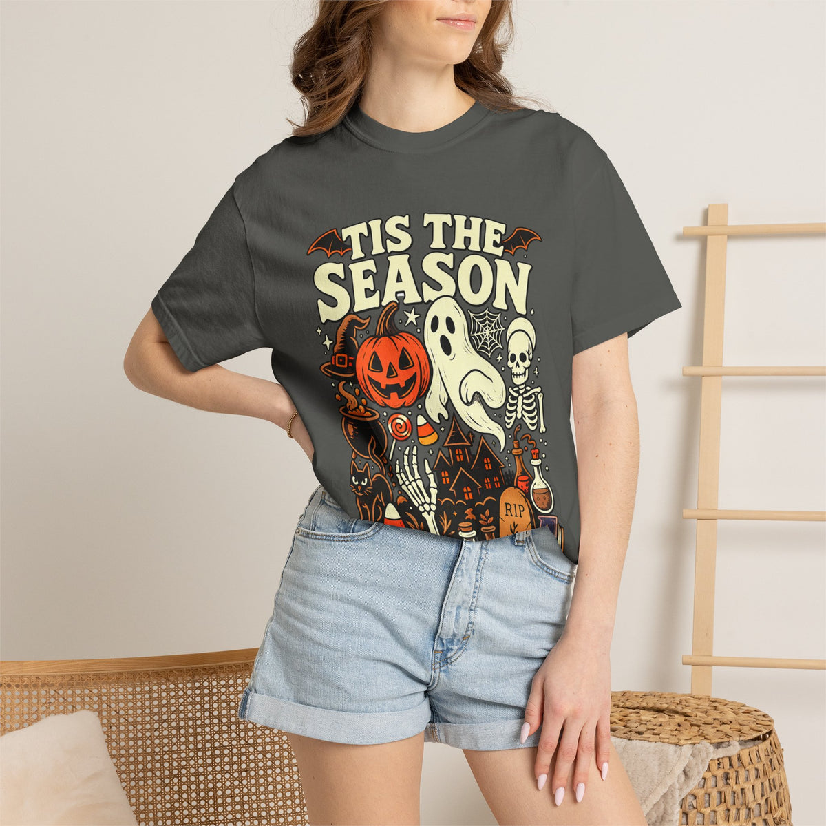 Tis the Season Spooky Halloween Comfort Colors Graphic Tee